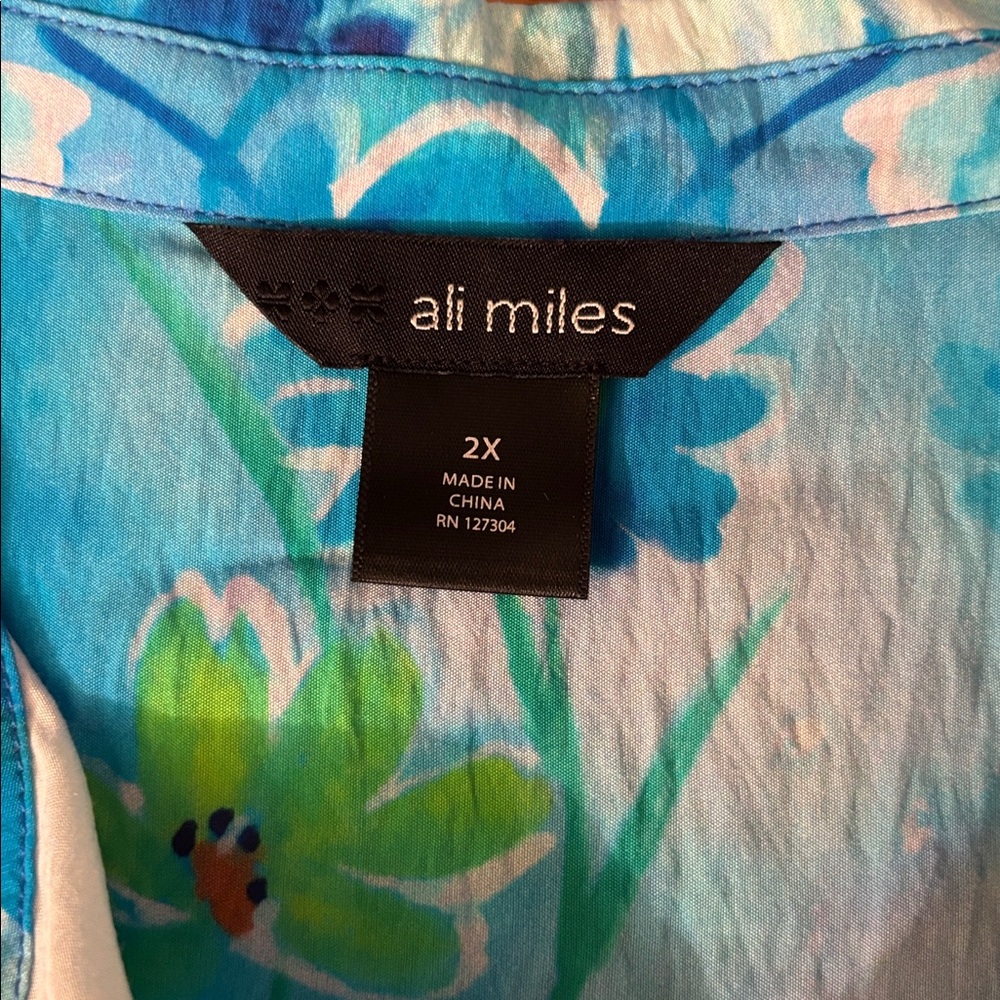 Ali Miles - Blue Butterfly Floral Top - Picture 3 of 8